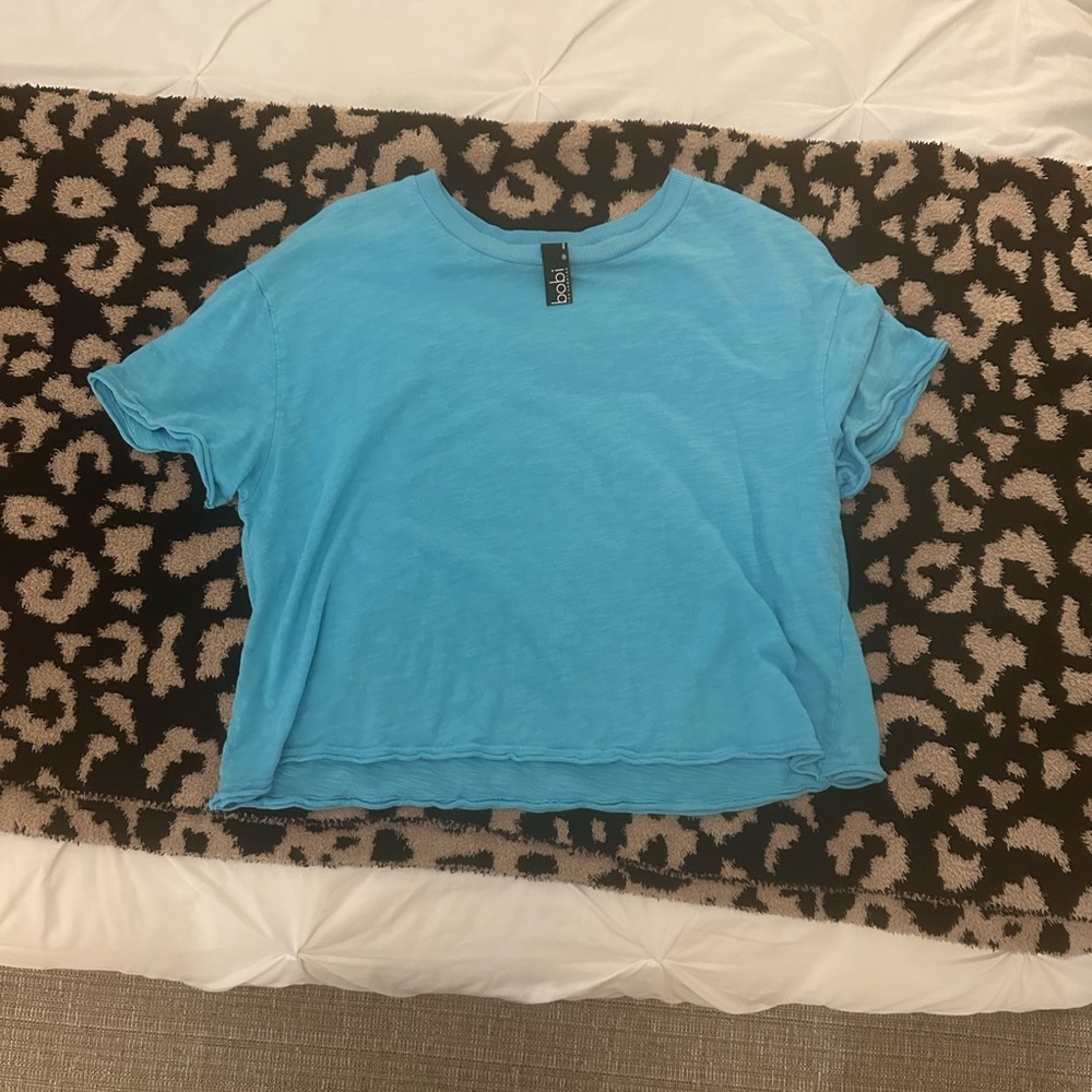 Bright blue cropped tee